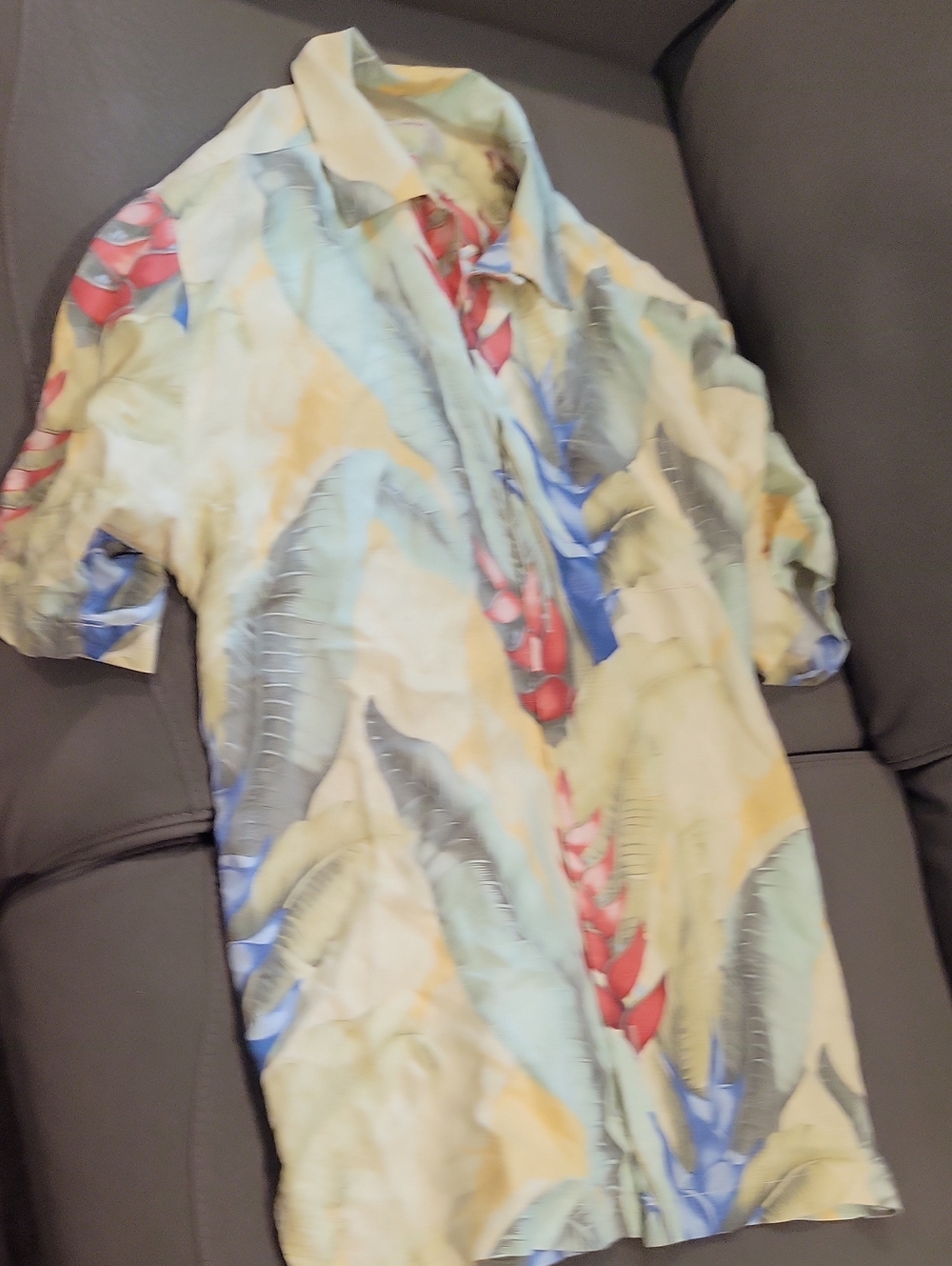 Tommy Bahama Cream Tropical Print Short-Sleeve Shirt with Blue and Red Accents